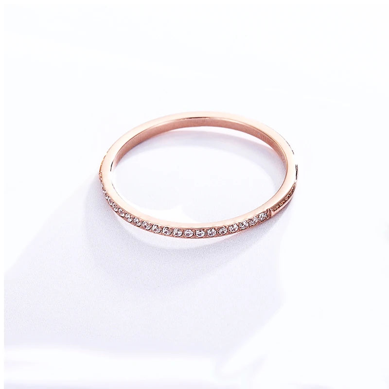 1.5mm Wide Fine workmanship Zircon Ring For Women Top Quality Titanium Steel Gifts for lovers Jewelry Wedding Ring Wholesale