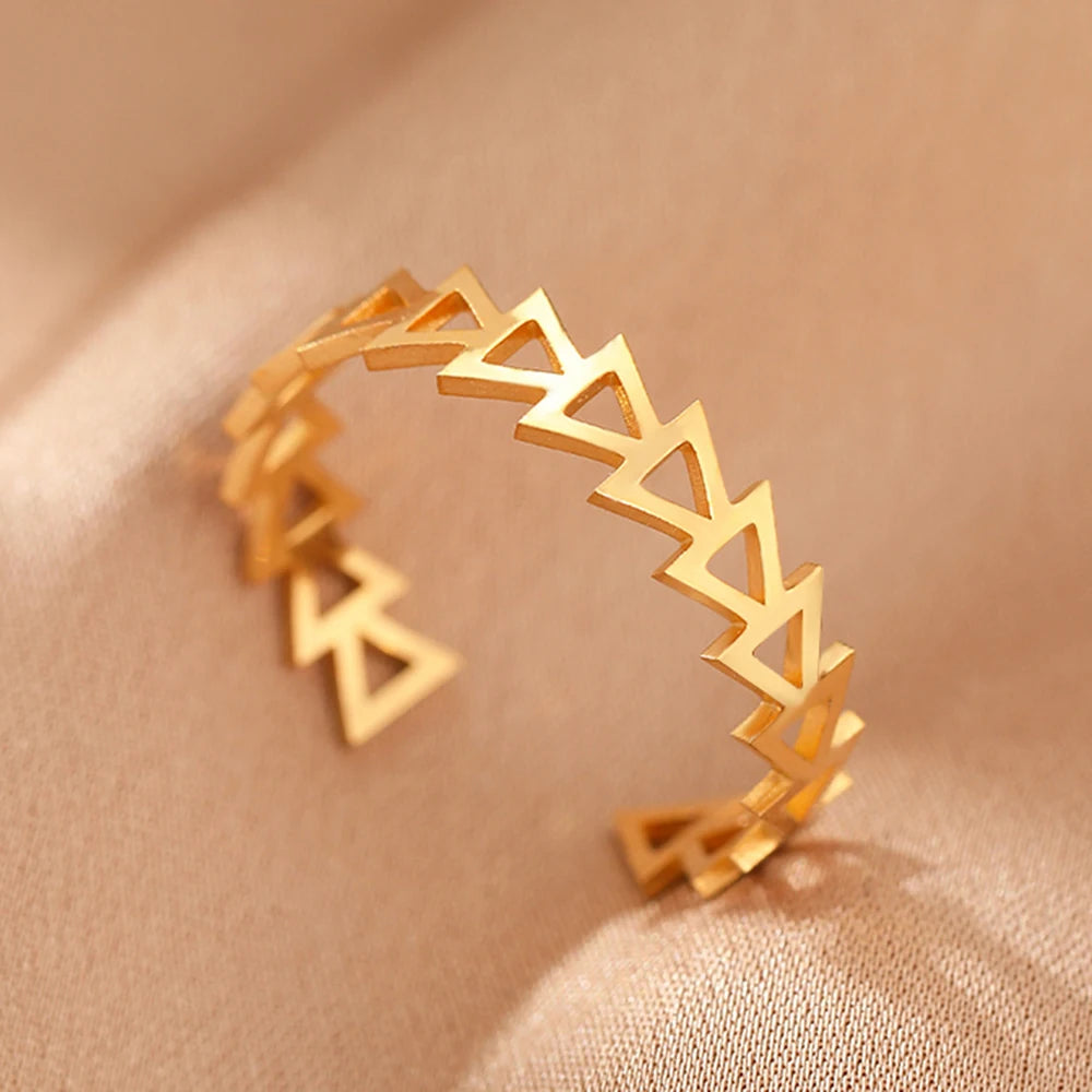 Rings Simpler Geometric Fashion