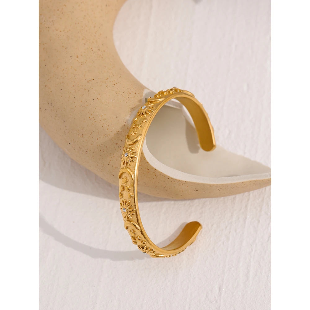 Golden Bracelet Stylish