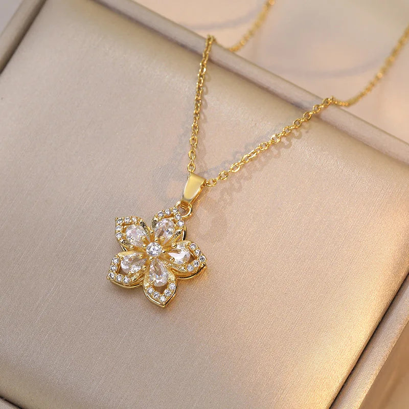 Gold  Romantic Flower Necklace For Women