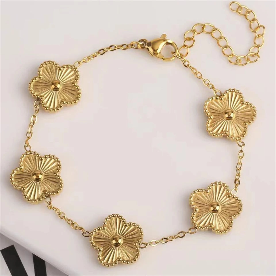 Simple  Flower Bracelet For Women Golden